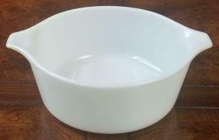 Vintage Pyrex White Casserole Dish 472 1 - 1/2 Pt Euc