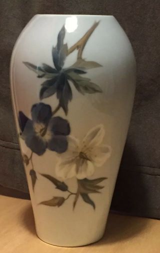Royal Copenhagen Morning Glory Blue White Flower Buds Vine 7.  5” Vase Xlnt Cond