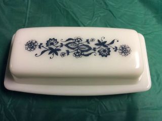 Pyrex Corning Corelle Old Town Blue Onion 1/4 Lb.  Covered Butter Dish
