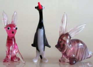 Vintage ?murano Small Glass Lampwork Rabbits And Penguin Ornament Vgc