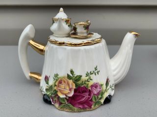 1996 Royal Albert Old Country Roses 1 Cup Victorian Tea Table Mini Teapot W/ Box