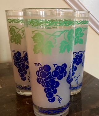 3 Vintage Mid Century Mod Frosted Grapes Pattern Drinking Glasses