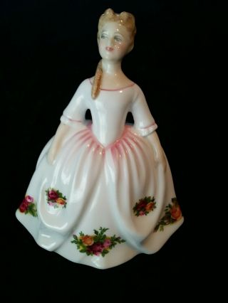 Royal Doulton,  Old Country Roses,  3482,  Porcelain,  6 " Tall