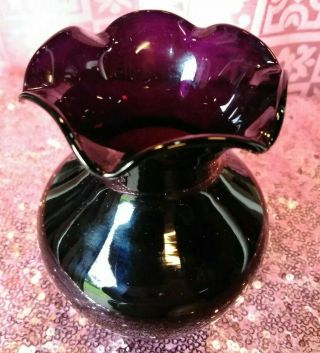 Vintage Fenton Black Amethyst Dark Purple Ruffle Top Edge Vase 5 In Tall