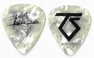 Twisted Sister Black/pearl Tour Guitar Pick