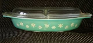 Vintage Pyrex White Snowflake On Turquoise 1 1/2 qt Oval Divided Dish w/ Lid 2