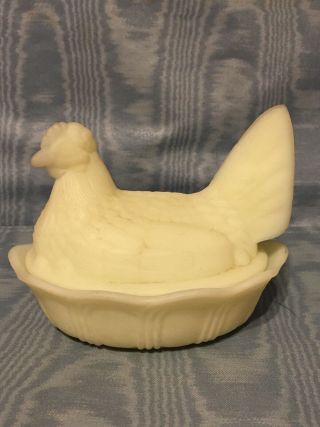 Vintage Rare Fenton Yellow Satin Custard Glass Hen On Nest Usa