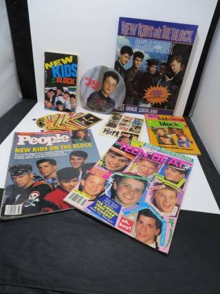 Bundle Of Vintage Kids On The Block Magazines Books Stickers Large Pin