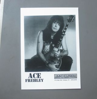 Ace Frehley Promo Photo 8 X 10 Glossy Black & White Rock Soldiers Kiss