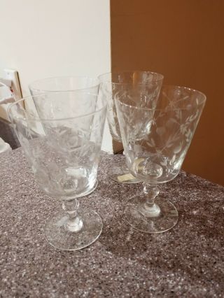 Set Of 4 Vintage Etched/cut Crystal 10 Oz.  Water/wine Glasses In A Leaf Design