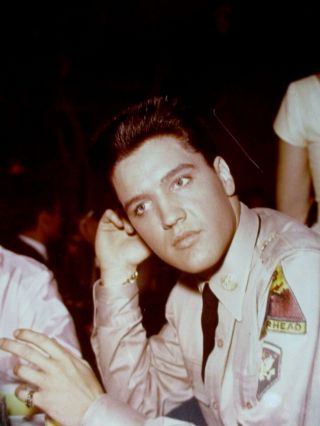 Rare Army Photos - Elvis Sitting At The Mess Hall Table With Friends
