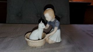 Vintage B&g Bing & Grondahl Girl With Dog Porcelain Figurine 2163