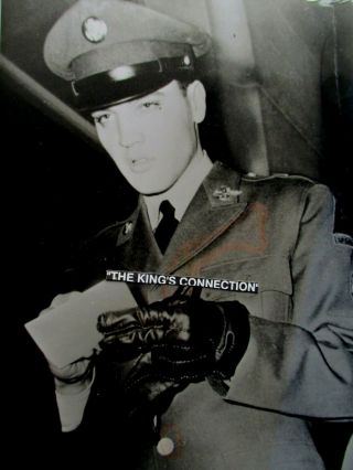 Photo - Rare Army - Elvis Signing Autographs (the Blemish Is On The Photo)