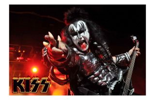 Kiss Gene Simmons 11x17 In / 28x43 Cm Photo Poster