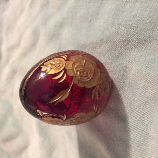 ANTIQUE BOHEMIAN GLASS RUBY RED PETITE 2 inch EGG ETCHED WITH GOLD PAINTED ROSES 3