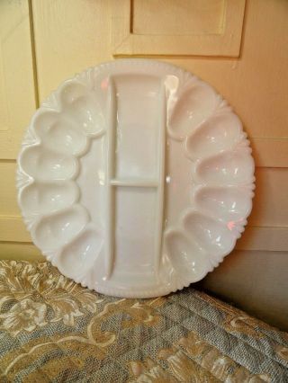 Vintage L.  E.  Smith White Milkglass Milk Glass Deviled Egg Dish Plate Platter