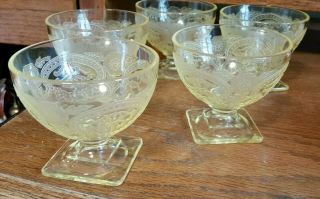 Vintage Yellow Depression Glass - Horseshoe Pattern - Set Of 5 Custard/sherbet Cups