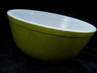 Vintage Pyrex Large Olive Green Bowl 2 1/2 Qt.  (403) Euc
