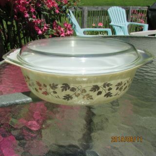 Vintage Pyrex Golden Acorn Oval Casserole Dish W/lid 045 2 1/2qt 22