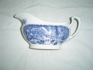 Currier and Ives “Early Winter” Gravy Boat Server made in England 2