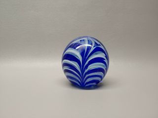 Metropolitan Museum Of Art Glass Paper Weight Blue And White Mma