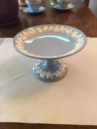 Wedgwood of Etruria & Barlaston Embossed Queen ' s Wear Blue Pedestal Candy Dish 2