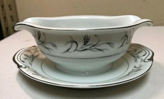 Harmony House Platinum Garland Fine China 3541 Gravy Boat W/attached Underplate