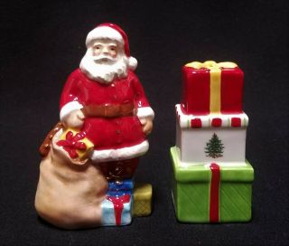 Salt and Pepper shaker set SPODE CHRISTMAS TREE SANTA & GIFT BOX Macy ' s 2