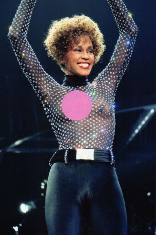 Whitney Houston 12 - 4x6 Color Concert Photo Set 1aa