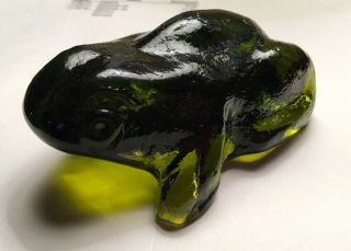 Vintage Blenko Hand Crafted Green Art Glass Frog Paperweight