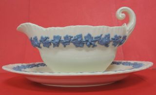 Wedgwood Queens Ware Lavender On Cream Gravy Boat W/underplate - Shell Edge