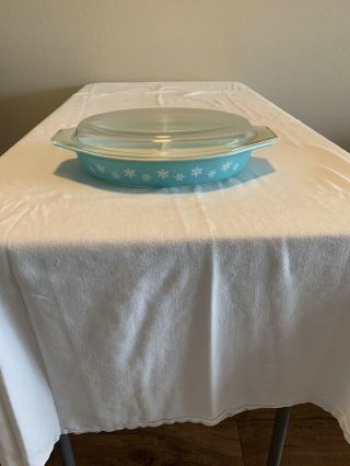 Vintage Pyrex Turquoise Snowflake Divided 1 1/2 Qt Cassrole Dish W/cover
