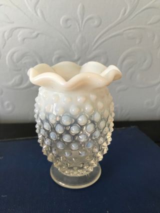 Vintage Fenton Glass White Opalescent Hobnail Vase 3.  5 " Wedding Decor C1