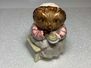 Beswick Beatrix Potter Figurine Mrs Tiggy Winkle Takes Tea Bp3c