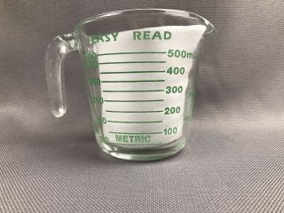 Pyrex Number 516 - 0 Easy Read 2 Cup Green Lettering Measuring Cup 1 Pint,  500ml