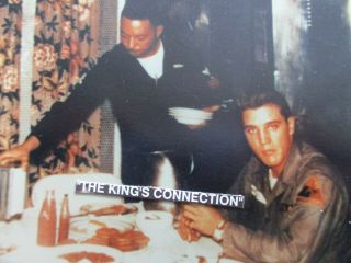 Fujifilm - Very Rare Army Photo - Elvis - Sitting At Table Of Friends - { 1 }