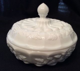 Vintage Westmoreland Paneled Grapes Milk Glass Candy Dish W/lid