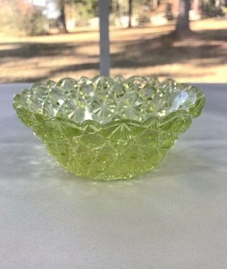 Vintage Uranium Glass Berry Bowl Daisy And Button Vaseline