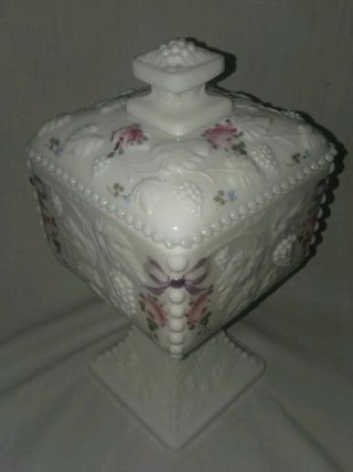 Vtg Westmorland Milk Glass Grapes W/painted Roses&bows Pedistal Candy Dish W/lid