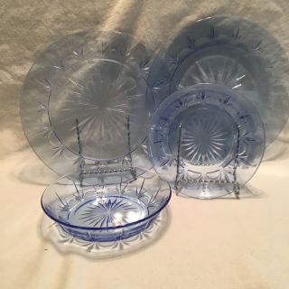 Avon Fostoria Classic American Blue Glass 2 Dinner Plates 2 Soup Bowls