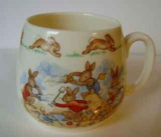 Vintage Bunnykins Cup Bunny Beach Royal Doulton English Fine Bone China 8 Oz