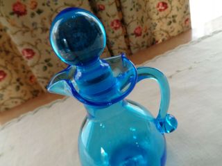 VINTAGE HAND BLOWN & CRAFTED COBALT BLUE GLASS CRUET W/BALL STOPPER & HANDLE 2