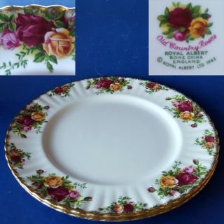Set Of 2 Vintage Royal Albert England Old Country Roses 10 " Dinner Plates.  Euc