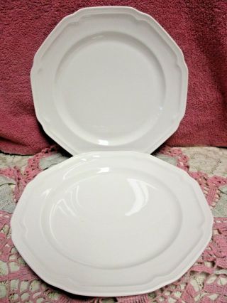 Mikasa Antique White Dinner Plates 10 5/8 " Ultima,  Hk 400 Set Of 2 Pristine
