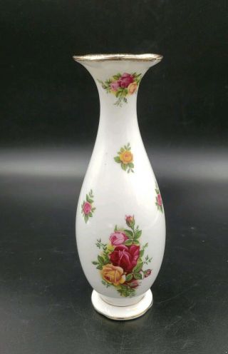 7.  5 " Old Country Roses Royal Albert Fine Porcelain Bud Vase 39