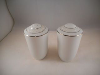Salt & Pepper Shaker Set Noritake China Stoneleigh Pattern (4062) White Scapes