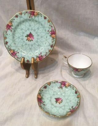 Royal Albert Old Country Roses Peppermint Damask Salad Plate,  Cup & Saucer 2002