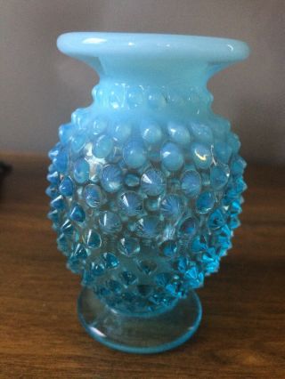 Vintage Depression Glass Blue Opalescent Hobnail Bud Vase 3.  5” Fenton