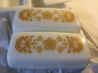 2 Vintage Pyrex Butterfly Gold Butter Dishes With Lids 2