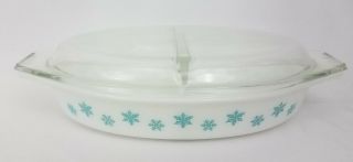 Pyrex 1.  5 Qt Aqua Turquoise Snowflake Divided Casserole Lid White Covered Dish